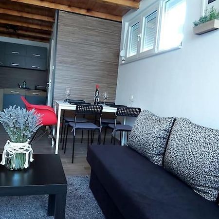 Апартаменти Kalo, Novoureden Stan + Besplatan Parking Murvica  Екстер'єр фото